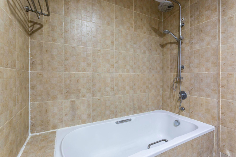 Bathroom 3, ETK Patong, Phuket Island