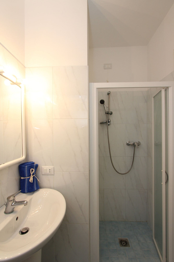 Bathroom 2, Colorful Flat Near the sea, Venezia