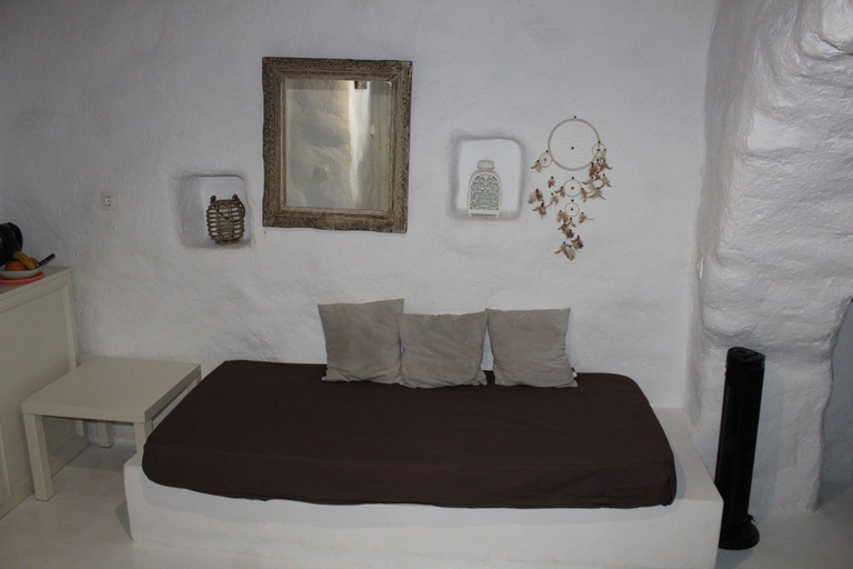 Room 3, Artemis Cottage Room 1, South Aegean