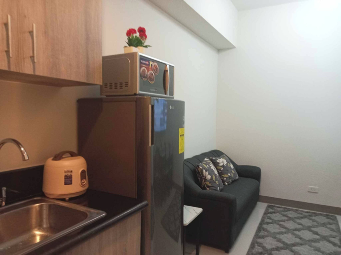 Living room 2, Luxurious Bayview 2BR Near MOA Picc CCP Free Wifi, Pasay City