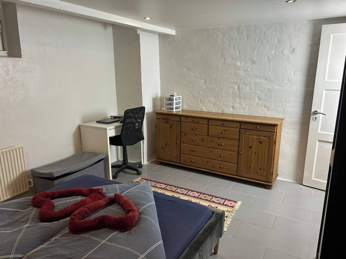 Room 3, Basement Apartment in Villa, Odense