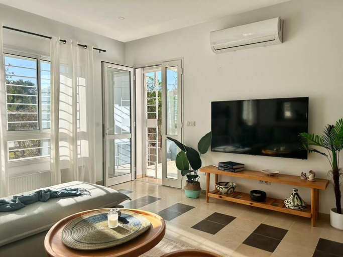 Living room 4, Sunny Blue Apartment in la Marsa, La Marsa