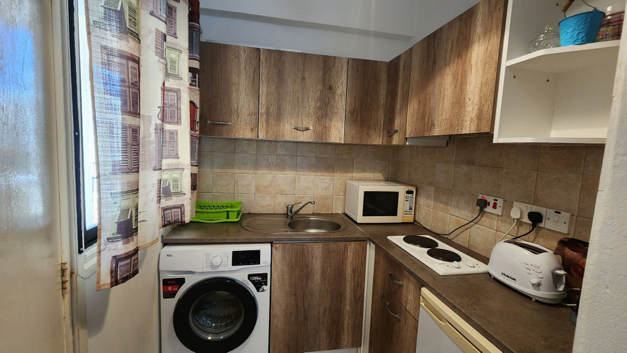 Interior 5, Cozy Studio With Terrace, sea Views, Near Beaches and Amenities