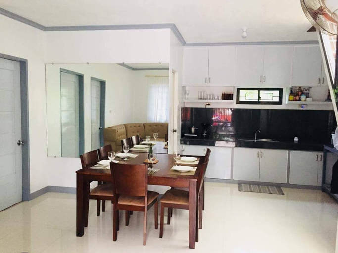Dining room, A Unique and Cozy Wholehouse in Babak Samal Island, Samal City
