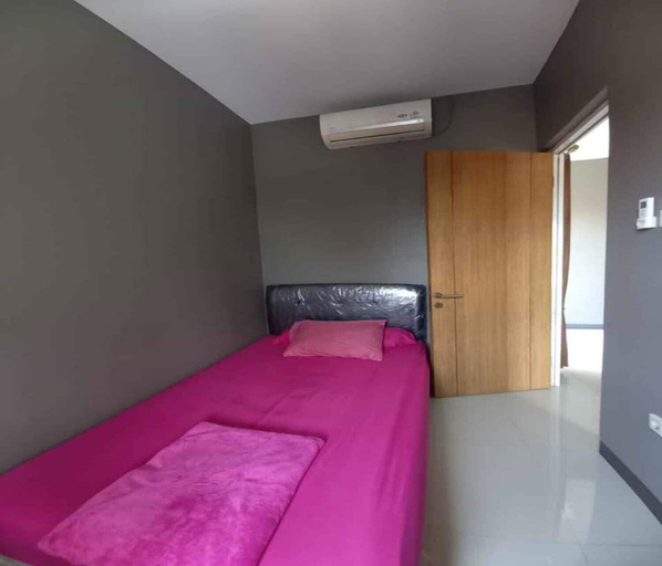 Room 4, Cozzy AV Home, Semarang