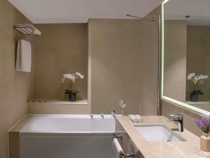 Bathroom 5, Mövenpick Diyarbakir, Merkez