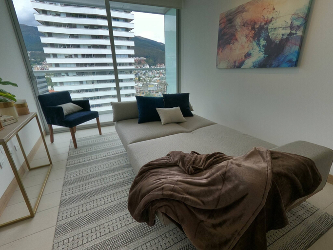 Interior 4, Beautiful Apt-balcony in La Carolina 70 Qled TV, Quito