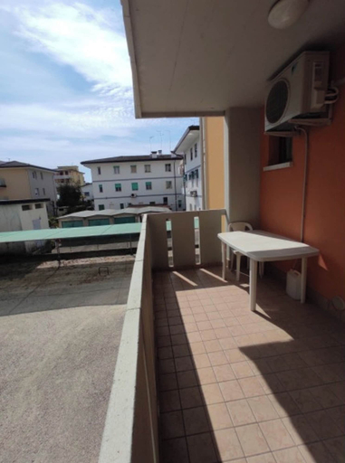 Balcony 5, Cozy Flat Near the Beach, Venezia