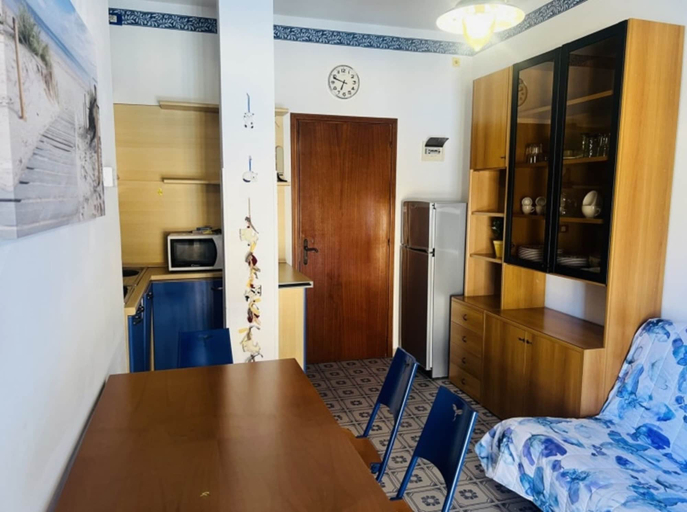 Interior 4, Sunny Apartment With Balcony-beahost, Venezia