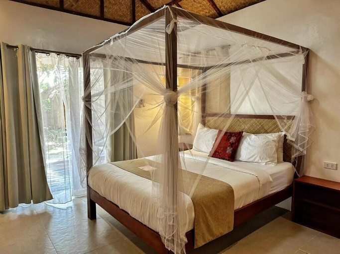 Bedroom 2, UZURI KUBO HUTS, Moalboal