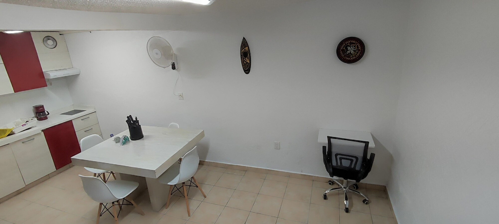 Others 2, Room-new Basement Loft With all the Amen, Morelia