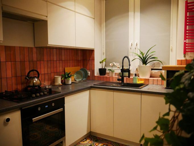 Primary image, Spacious Designer 4-Room Apartment in Center, Warsaw