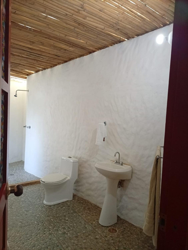 Bathroom 4, Huerto del Bambu, Tuxpan