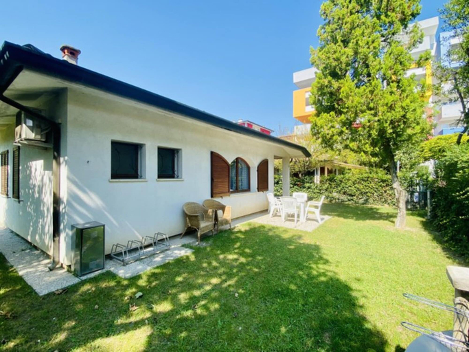 Primary image, Spacious single house with barbecue and garden, Venezia