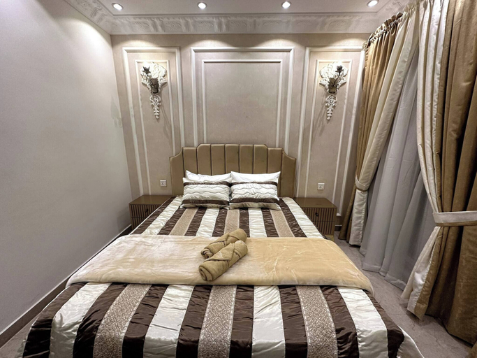 Room 2, 3 Bed House In DHA Phase 9 Town Lahore Near Dolman, Lahore