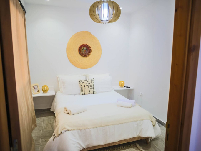 Room 5, Charming 3-Bedroom Apartment Near Carthage, Tunisia, Carthage