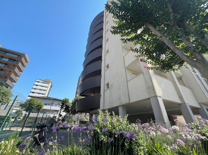 Garden, Elegant Flat Steps From Beach, Udine