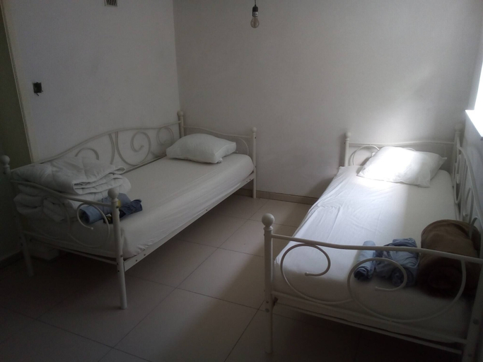 Bedroom 3, Relaxation in Waterloo, 2 Steps From the Center of Brussels, Brabant Wallon