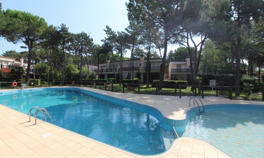 Pool 3, Retreat in Lignano by the Pool, Udine