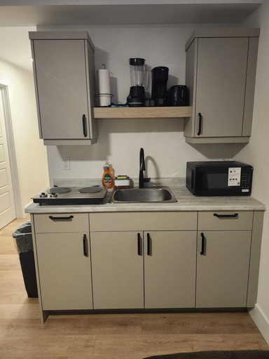Interior 3, Cozy Riverview Apartment Modern Comfort and Scenic Views, Albert