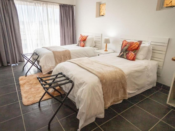 Room 2, Four Seasons Struisbaai, Overberg