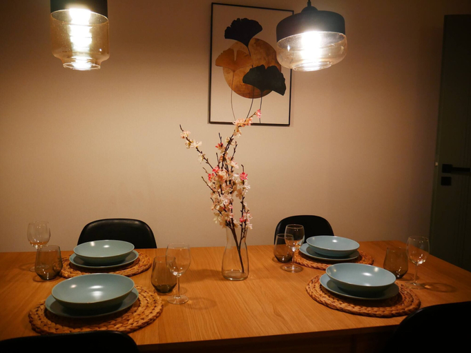 Dining room, Spacious Designer 4-Room Apartment in Center, Warsaw