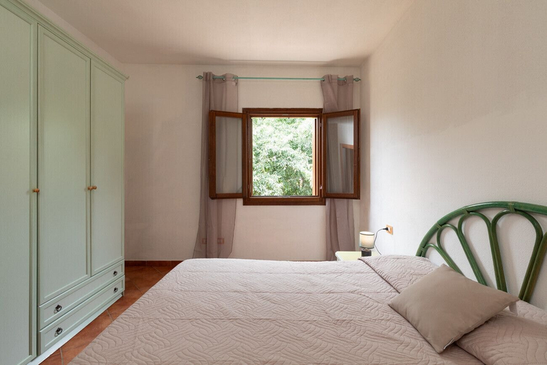 Room 5, Casa del Leccio F4 1 by Wonderful Italy, Nuoro