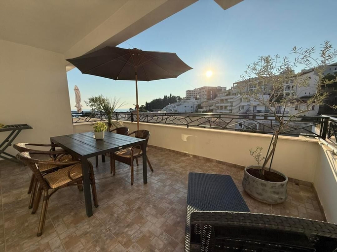 Balcony 4, Superior Onebedroom Apartment