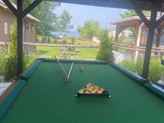 Pool, 5 Bedroom Cottage at Rice Lake!, Northumberland