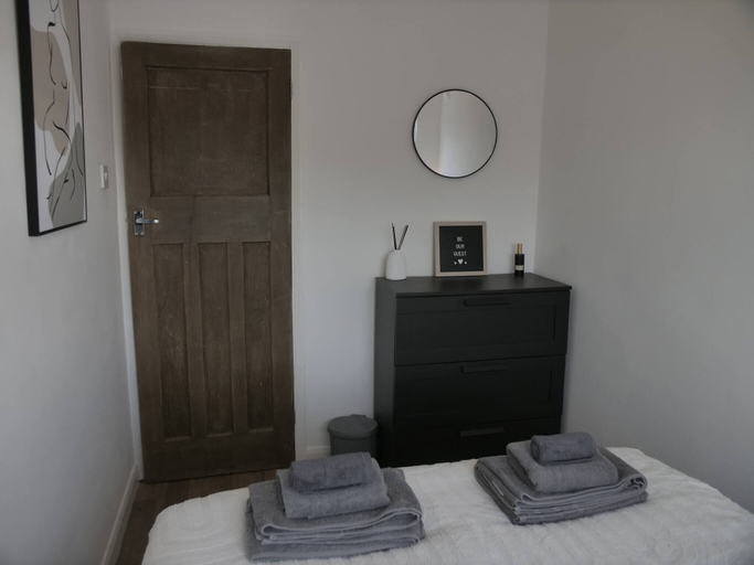 Room 2, Peaceful Retreat in Southamptons Countryside, Southampton