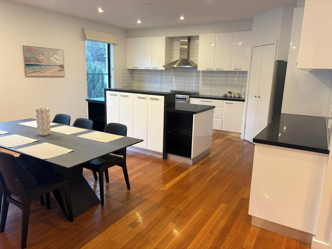 Others 5, Ballarat Suites, Ballarat - Central