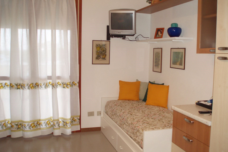 Bedroom 3, Enjoy a charming lateral sea view studio apartment, Venezia
