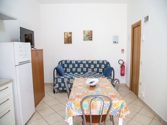 Dining room 2, Great Accommodation With a Lovely Patio, Venezia