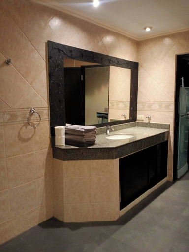 Bathroom 5, Spacious 65sqm Luxury loft studio type Apartment 101B, Pattaya