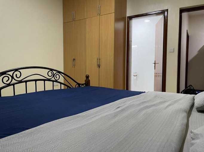 Room 2, The Mugabi's Spacious Private Room, Gasabo