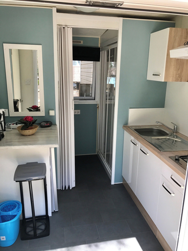 Interior 3, Cozy Glamping Chalet in Palamós With Garden View, Girona