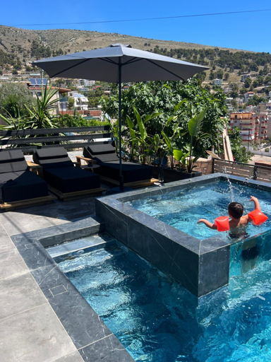 Sport & Beauty 4, Apartments Sadiku with swimming pool & jacuzzi, Sarandës