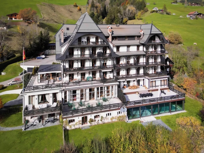 Exterior 5, Luxury Apartment, Panoramic Mountain Views, 5 Star Spa Facilities - 4 Bedroom, Pays-d'Enhaut
