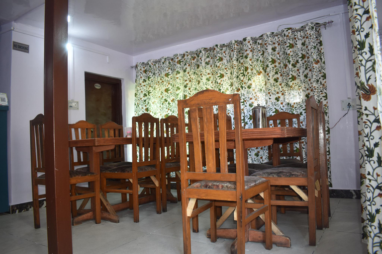 Food & Drinks 5, Raja Guest House Pahalgam, Anantnag