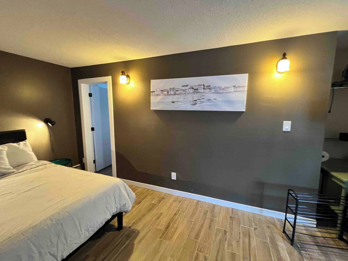 Others 5, One Bedroom Condo Near Whyte Ave, Division No. 11