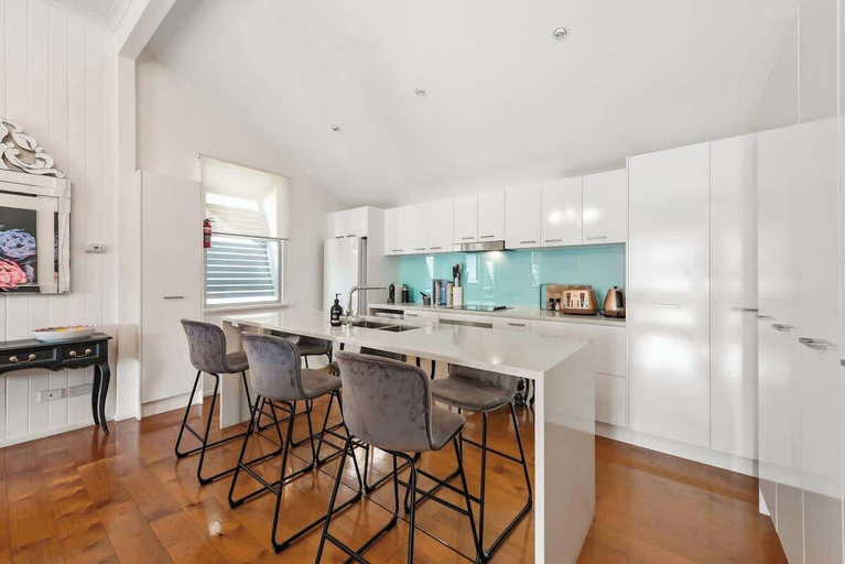 Interior 3, Luxe Inner-city Home With City Views! ~ Teneriffe, Newstead