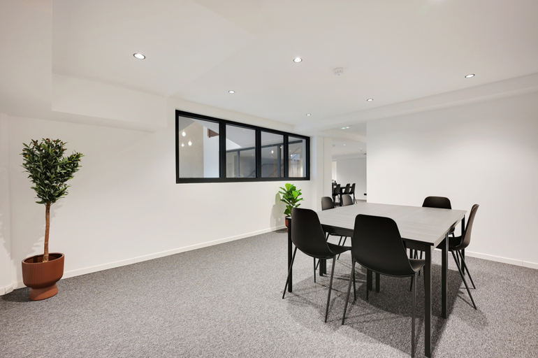 Business Facilities 3, Quartier Libre Opera, Paris