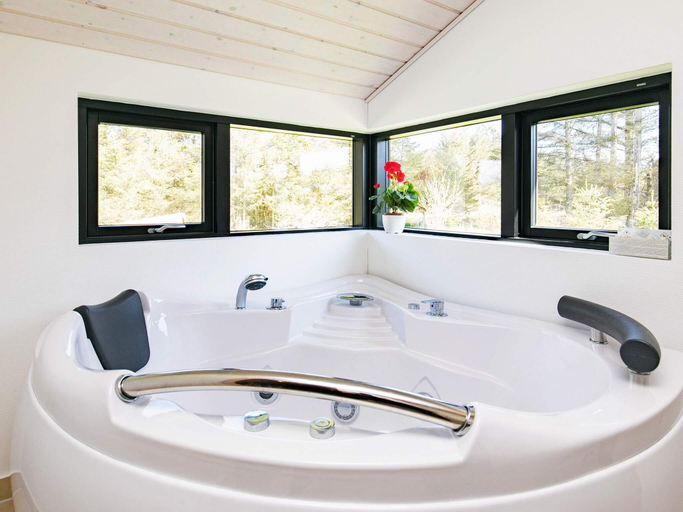 Bathroom 3, 5 star holiday home in Løkken, Hjørring