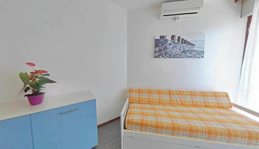 Room 4, Relaxing sea Front Apartment, Udine