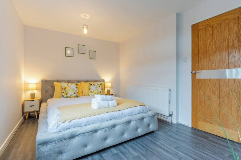 Bedroom 5, Sleek and Cozy 1BR Resorts World Nearby, Birmingham