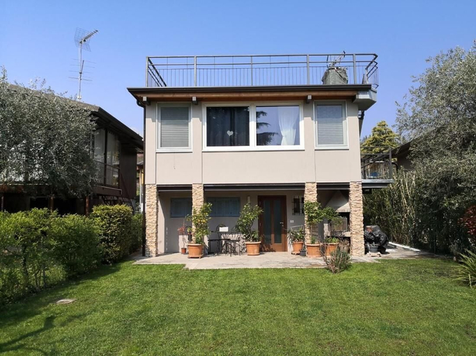 Exterior 2, Open Space in the Village With Direct Access to the Beach, Brescia