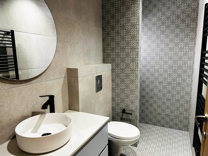 Bathroom 3, Roussos Place - Next To Splantzia Square - 2bd 2ba, Crete