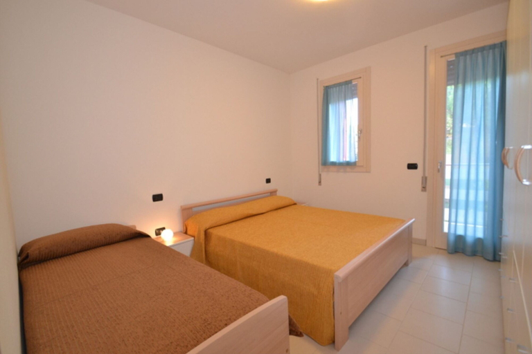 Room 5, Modern Apartment by the Beach, Rovigo