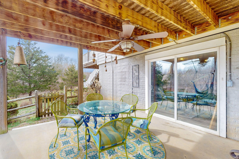 Outdoor dining 4, Nature Lover's Lakefront Home With a Beach, Dock, Fire Ring, & More, Spotsylvania