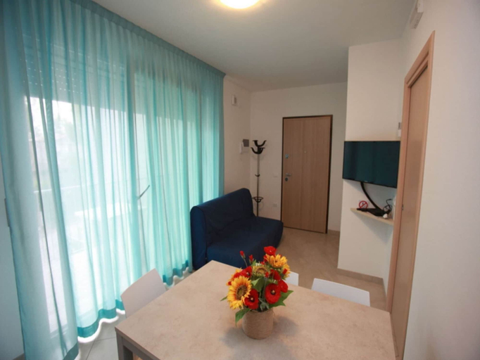 Dining 5, Coastal Comfort in our Modern Flat, Rovigo